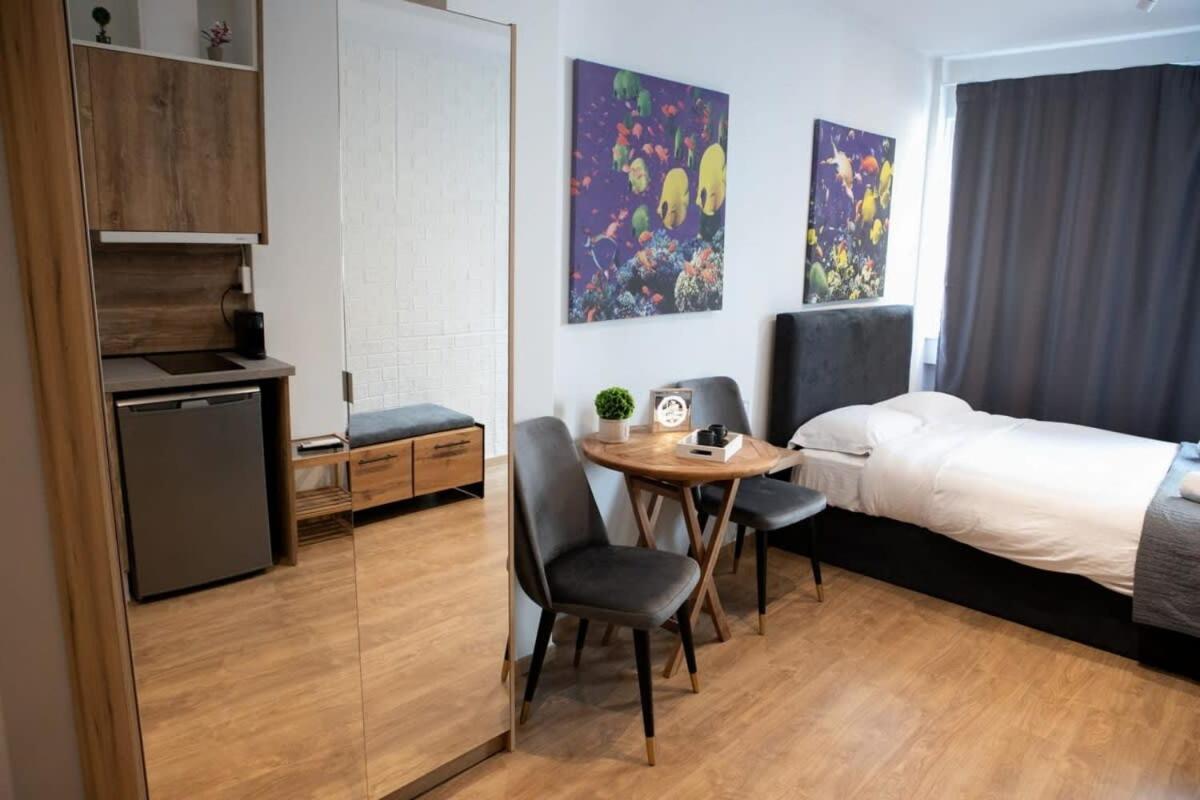 Appartement Cozy Modern Studio In Thessalonique Extérieur photo
