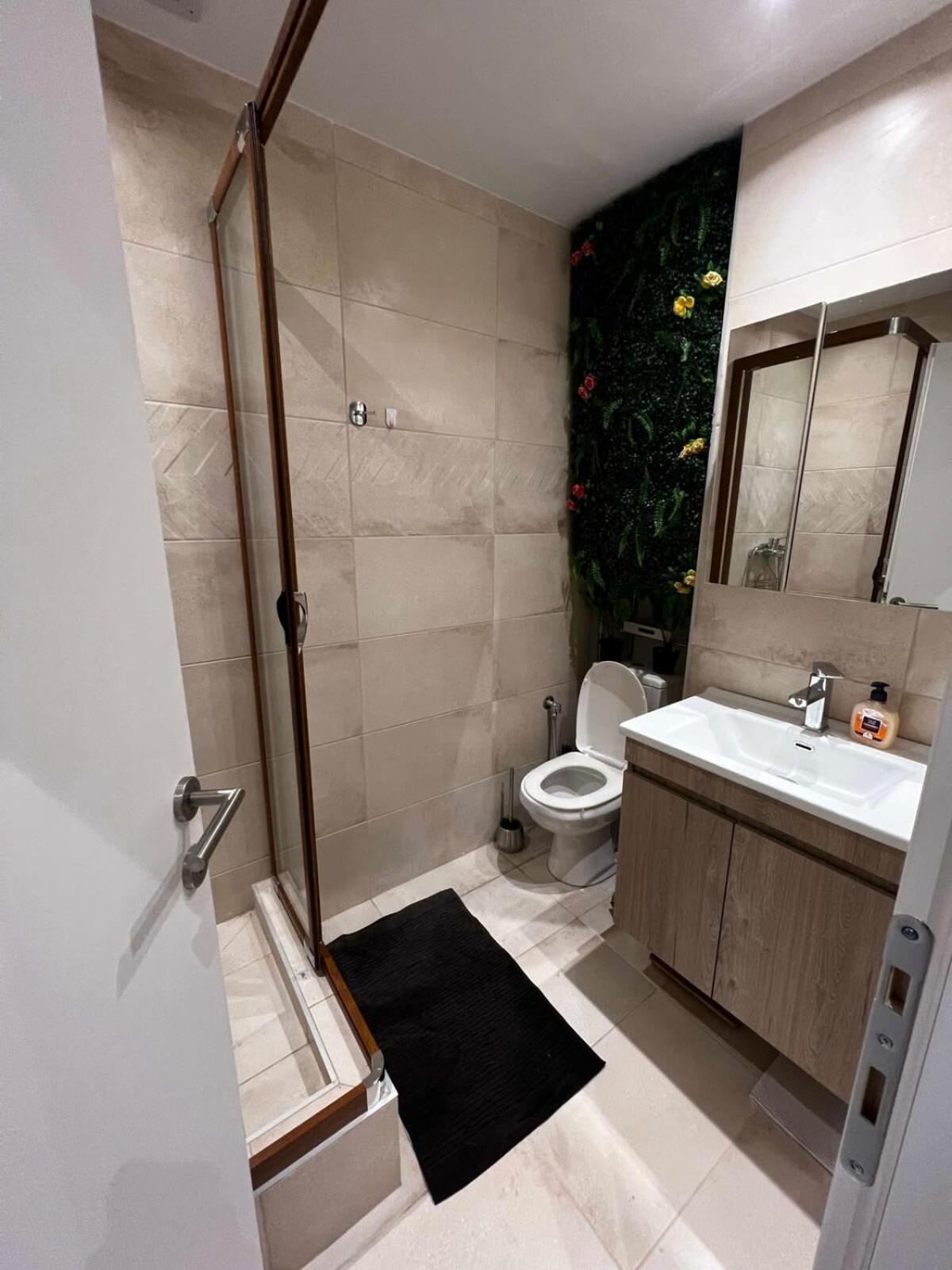 Appartement Cozy Modern Studio In Thessalonique Extérieur photo